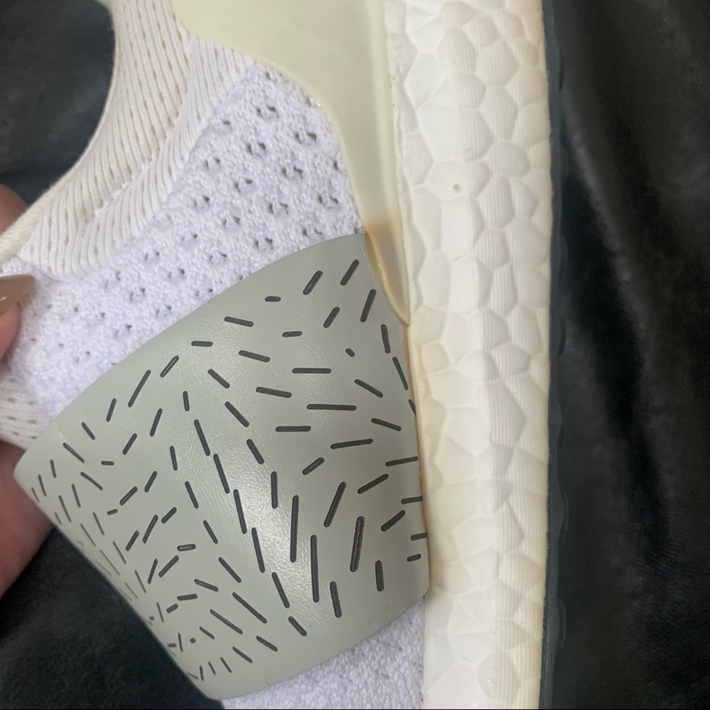 Adidas UltraBoost - Picture 5 of 5